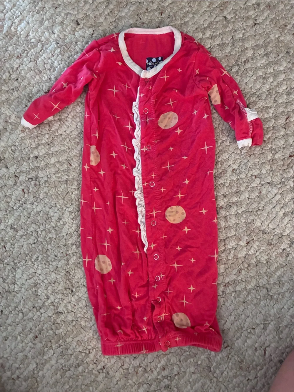 Magnetic Me and Kickee Pant Newbirn Sleep Gown
